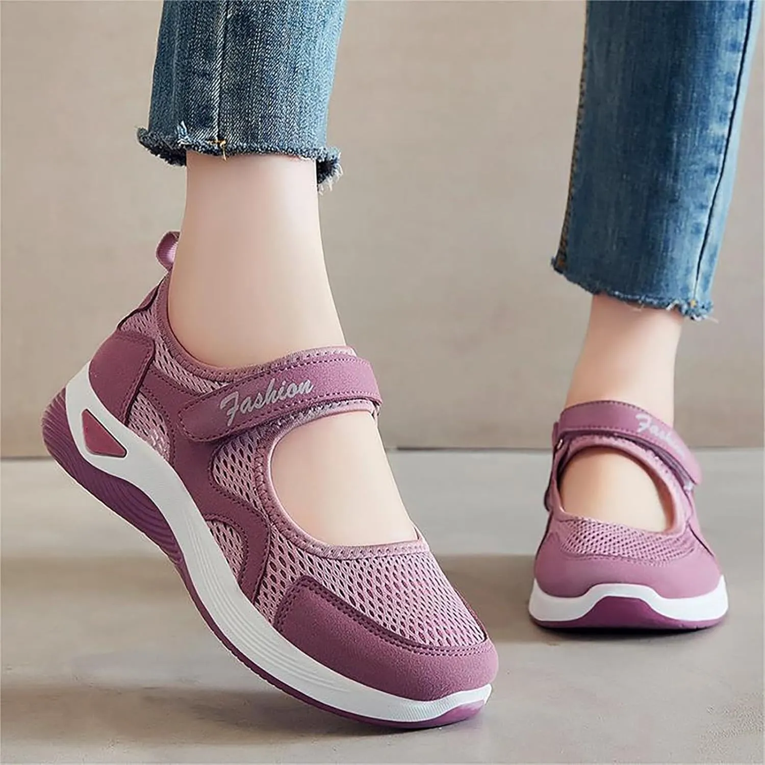 Women's Non Slip Tennis Sneakers Casual Vintage Hook Loop Sneakers Breathable Mesh Workout Shoes Elderly Shoes